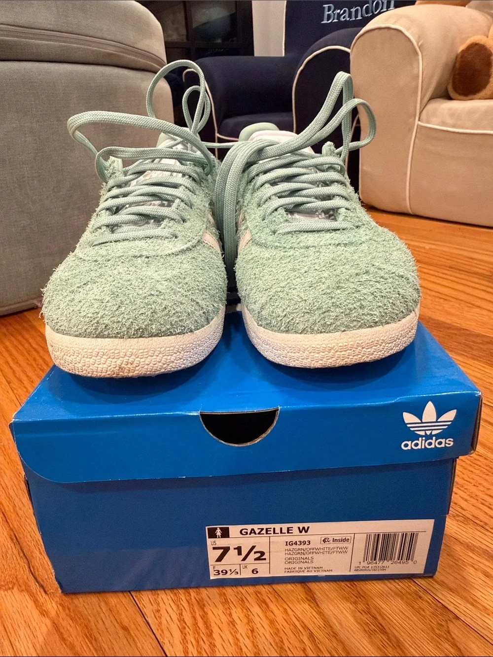 Adidas Gazelle Soft Mint Green Suede Sneakers with White Stripes. Worn once!